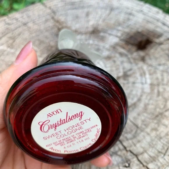 Vintage Avon bell with bow colouge bottle - Picture 4 of 5